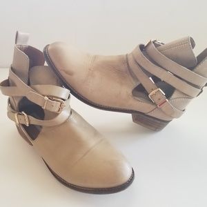 Steve Madden tan leather strap buckle booties